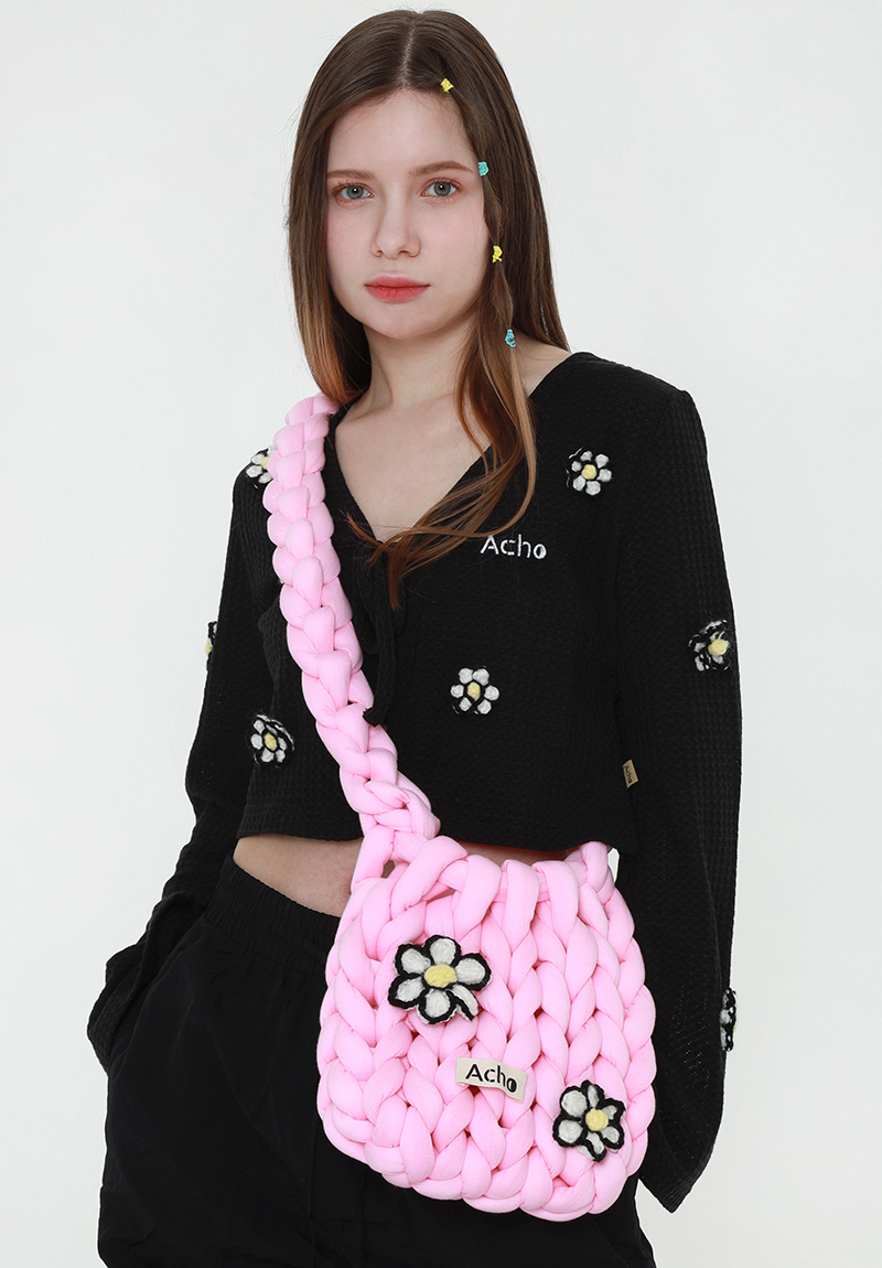 Daisy Knitted Pongpong Crossbody Bag_Pink