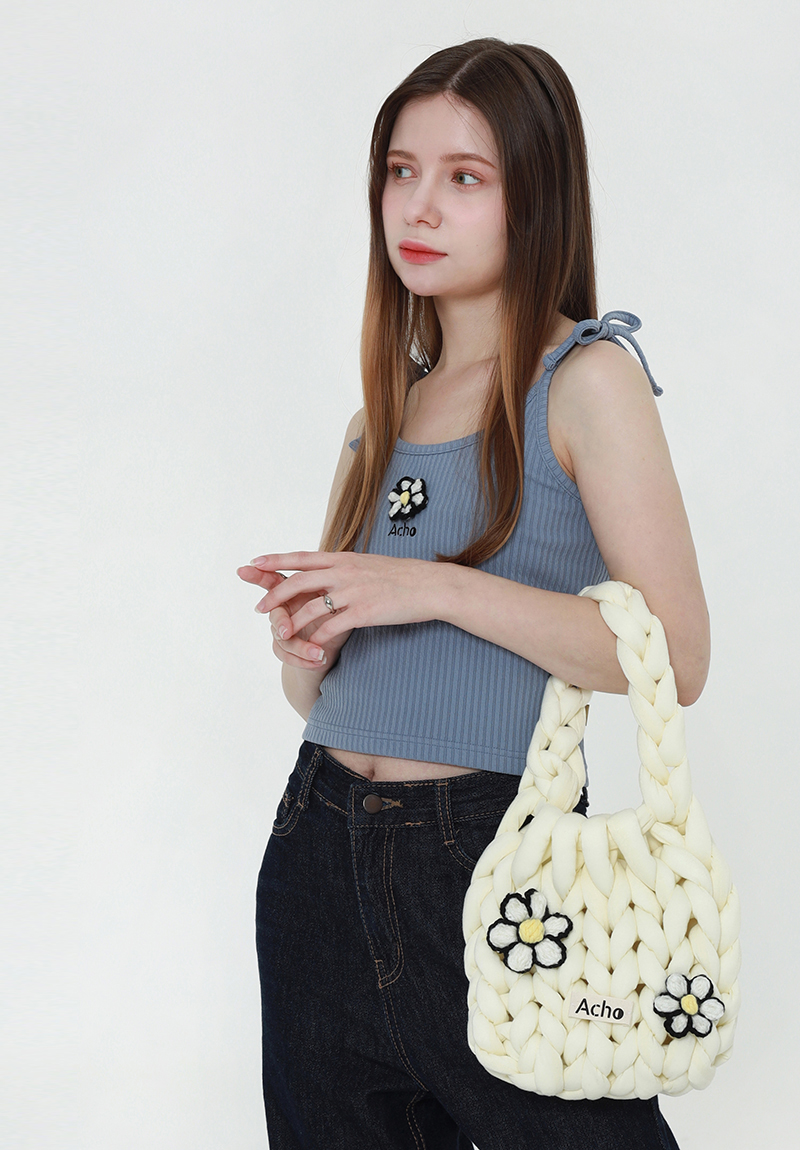 Daisy Knitted Pongpong Tote Bag_Ivory