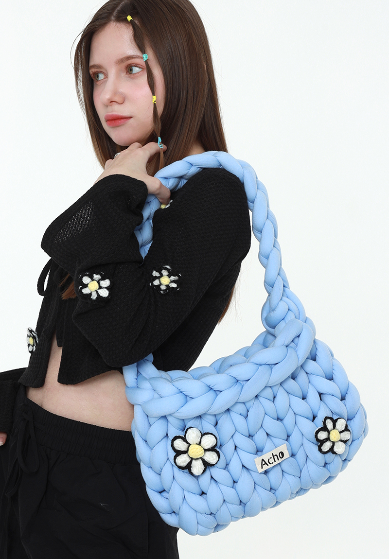 Daisy Knitted Pongpong Shoulder Bag_Blue